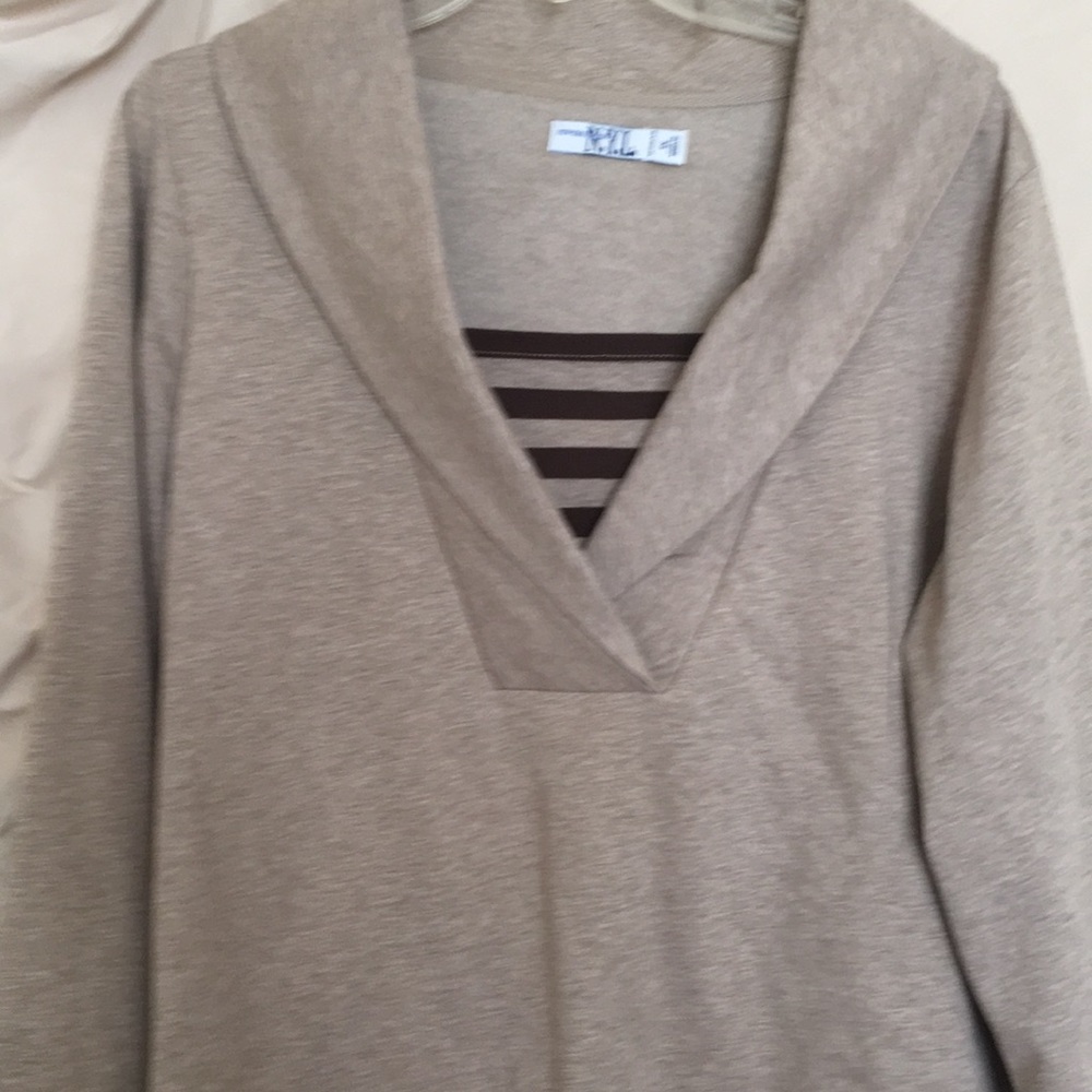 NY & Company sweatshirt